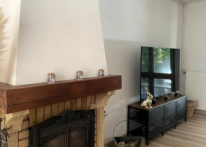 בית נופש Maison 3 Chambres, Piscine Privee Terrain De Petanque קרקסון